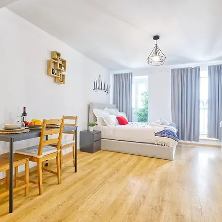 And Amazing Flat Апартаменти Лісабон